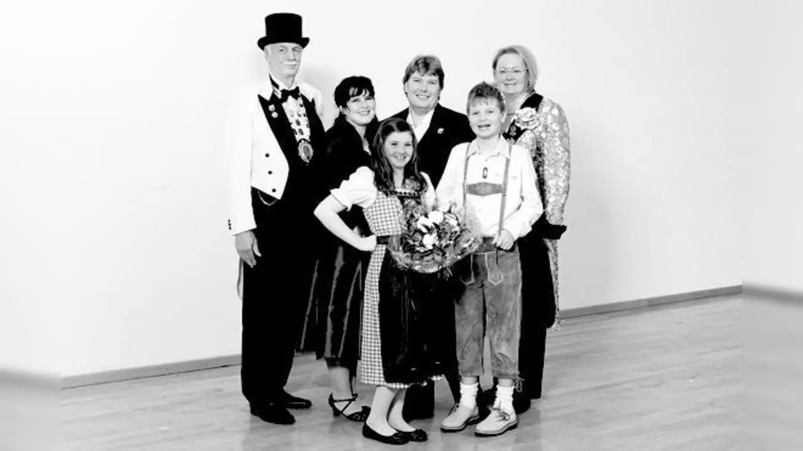 Die neuen Prinzenpaare des UFC für die gerade begonnene Faschingssaison.	 (Foto: privat)