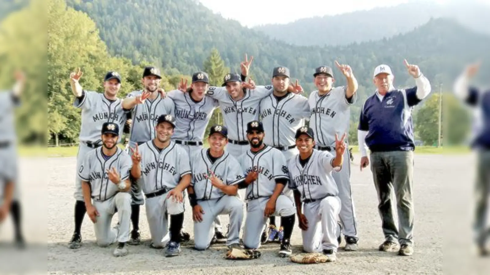 Zwei gestreckte Finger als Symbol für das gelungene Double. Nun muss noch geklärt werden, obs 2015 endlich in die zweite Baseball-Liga geht.	 (Foto: Verein)