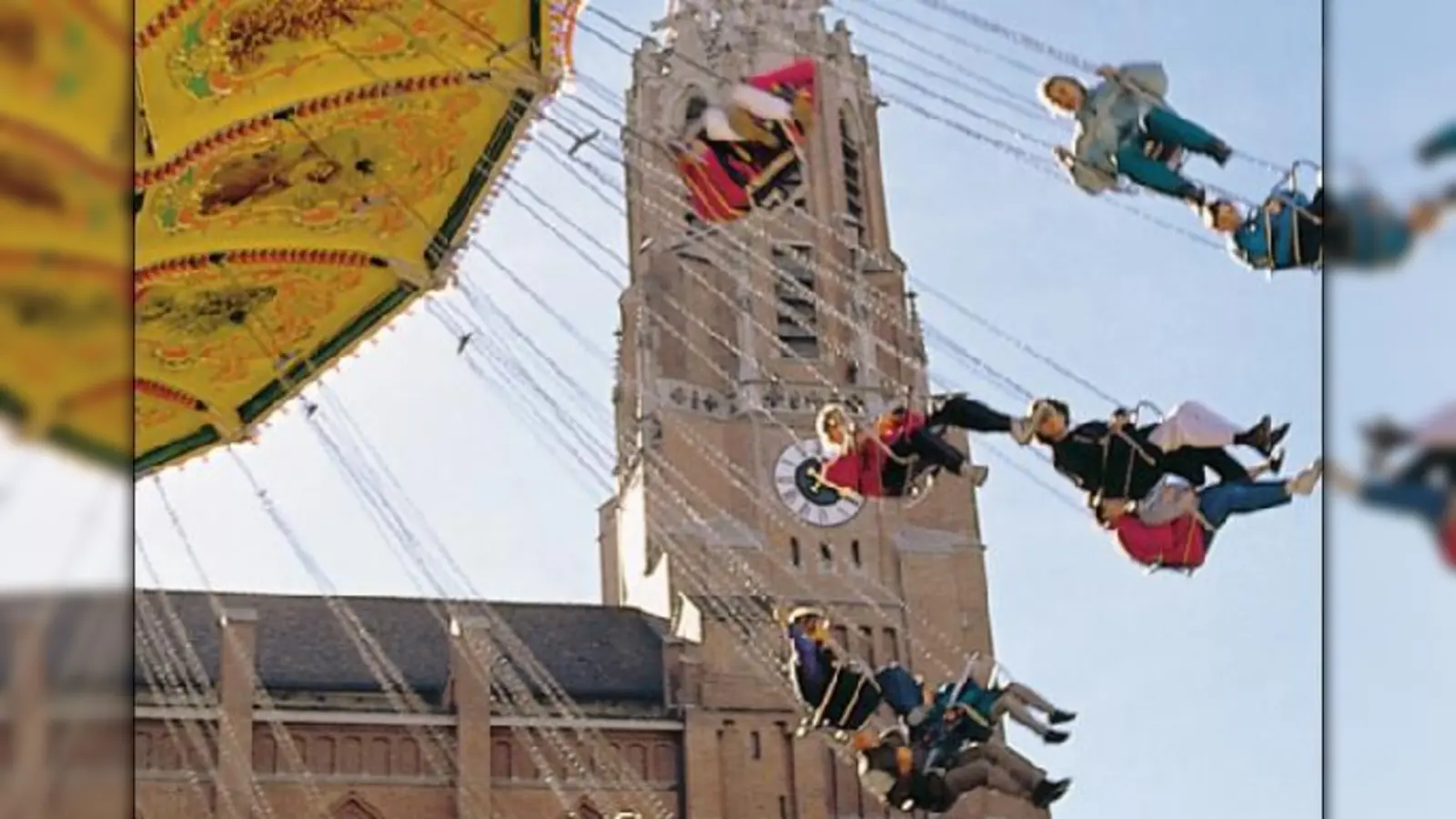 Familienfreundliche Volksfestgaudi: Der Schaustellerteil auf der Auer Dult ist mit Fahrgeschäften und Kinderkarussells überschaubar und kindgerecht. 	 (Foto: Archiv)