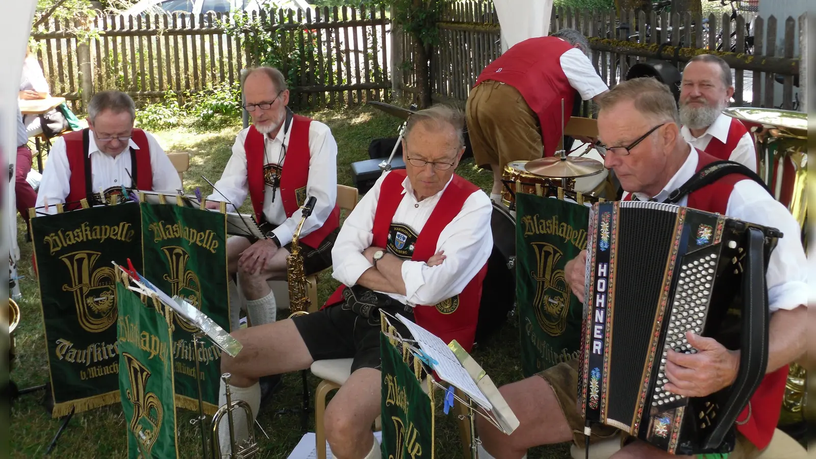 Bei der Johannidult am Sonntag spielt die Blaskapelle Taufkirchen für die Besucher zünftig auf. (Foto: hw)