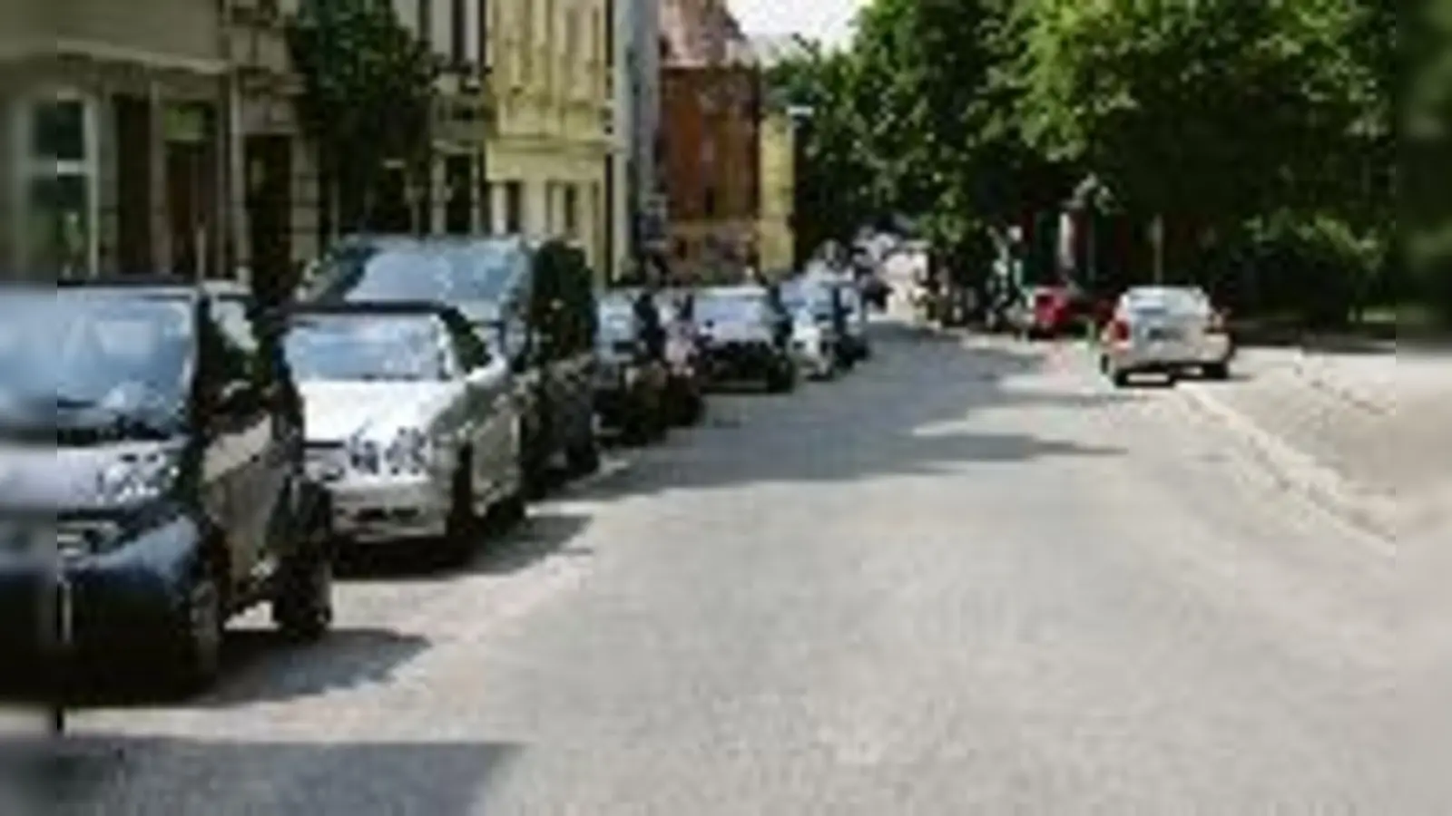 Noch ist alles ruhig und beschaulich in der Kirchenstraße: mit dem Bau der zweiten S-Bahn-Strecke wird sie einer der »Hauptschauplätze« sein  zum Leidwesen der  (Anwohner.Foto: pa)