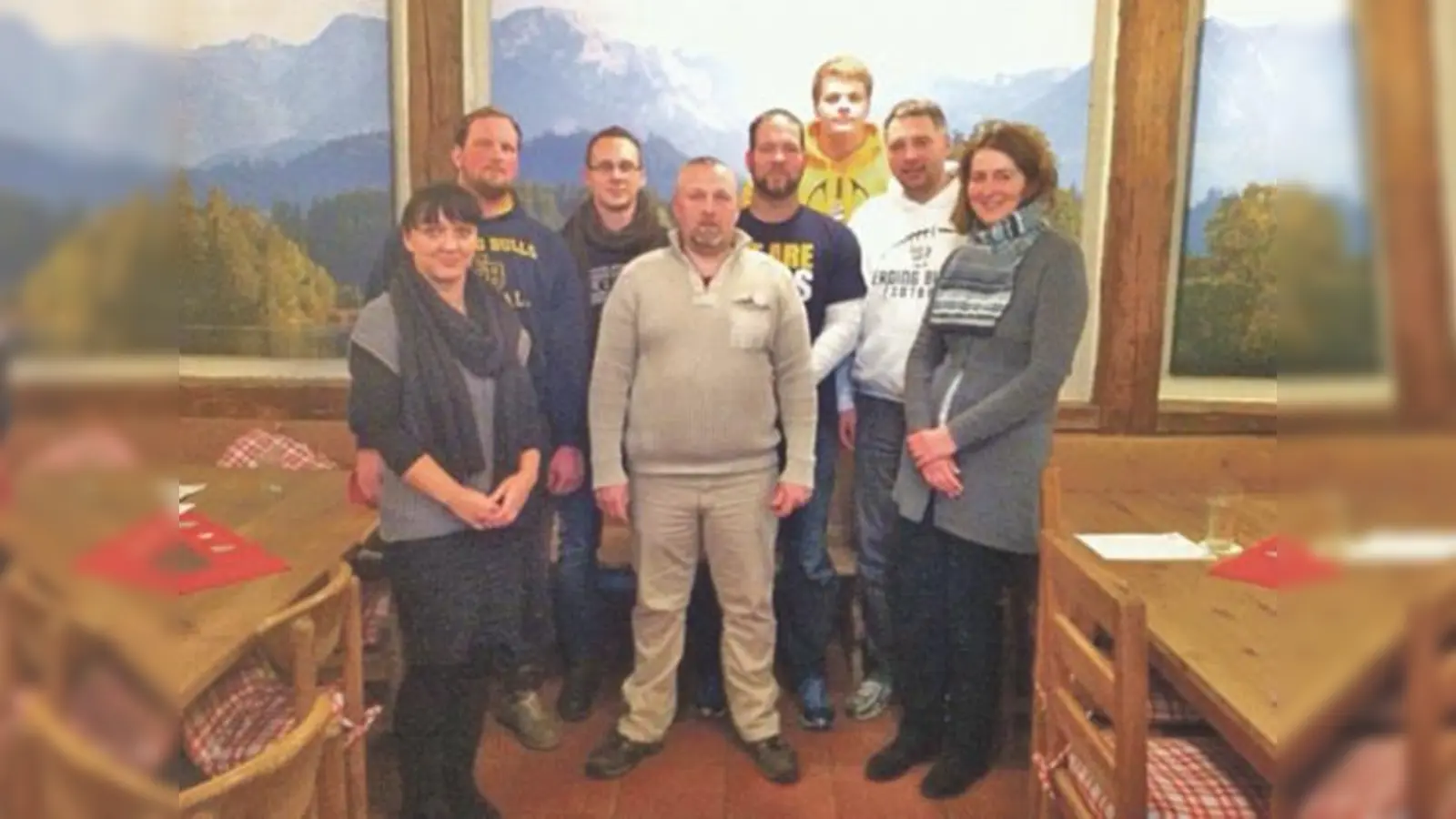 Christiane Platsch, Herbert Rossa, Manuel Michalski, Marcel Bordeaux, Mark Ohm, Kilian Weber, Alex Biegert und Astrid Kratzer. Andrea Mooshofer fehlt.  (Foto: Verein)