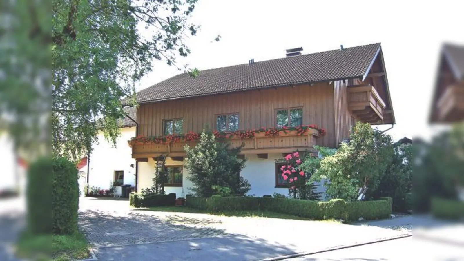 In der Frühstückspension Schlickenrieder in Otterfing werden bis Anfang August Flüchtlingsfamilien aufgenommen. 	 (Foto: Pietsch)