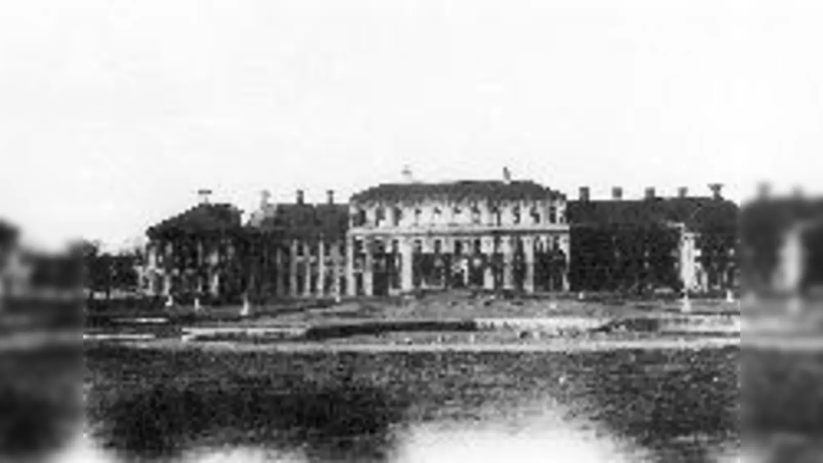 Auch das Schleißheimer Schloss wurde schwer getroffen.	 (Foto: Otto Burger)