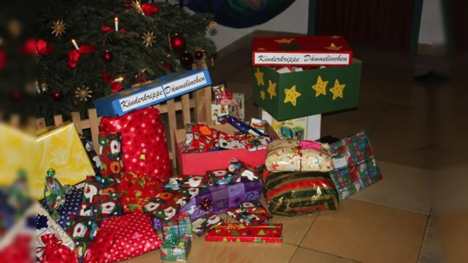 Das Team der Kinderkrippe »Däumelinchen« beschenkte die Kinder im Waisenhaus. 	 (Foto: VA)