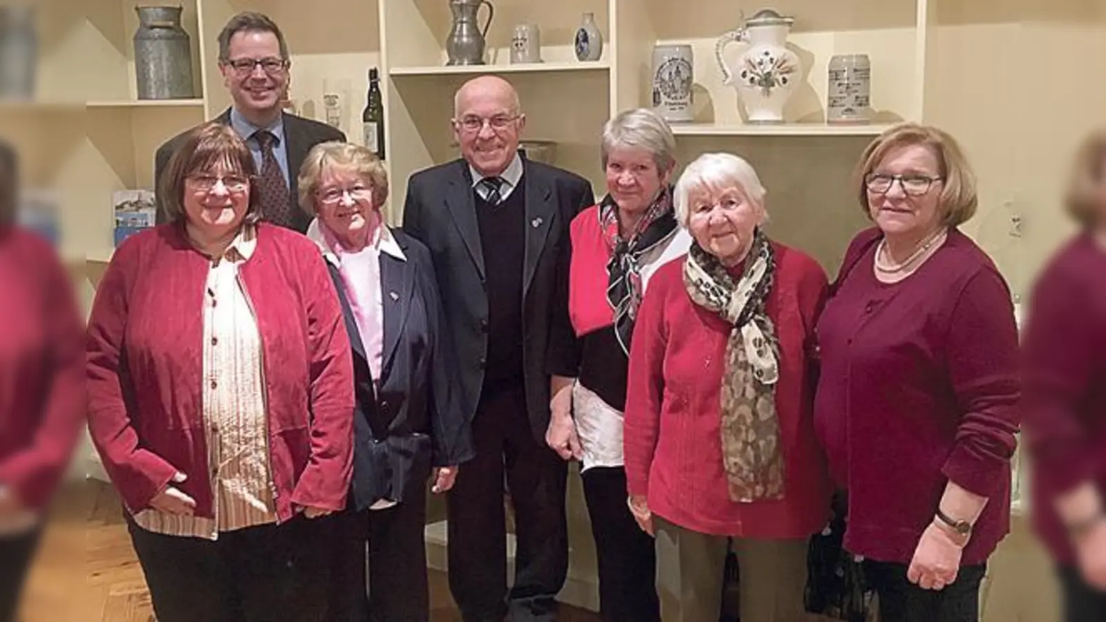 Christa Kirchschlager, Robert Erhardt, Christina Maierhofer, Albert Maierhofer, Antonia Maier, Juliane Knobl und Johanna Deuter (von links nach rechts).	 (Foto: privat)