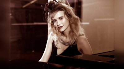 Die Pianistin Anna Sutyagina stellt an vier Abenden die Top 50 klassischen Werke für Klavier geordnet nach Epochen und mit Hintergrundinformationen zu den Stücken vor. (Foto: Anna Sutyagina)