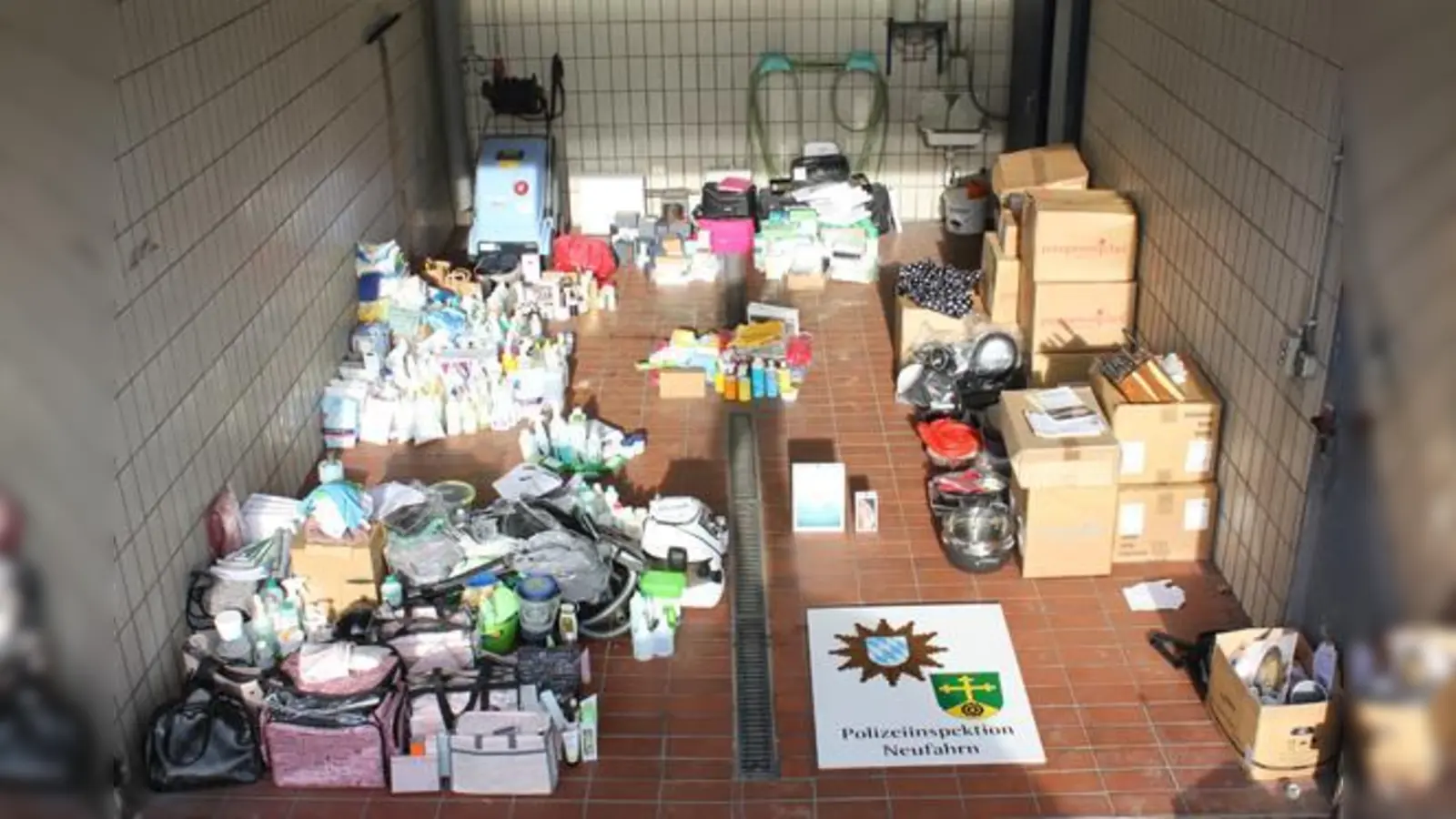 Neufahrn · Unbezahlte Waren an fiktive Kunden (Foto: red)