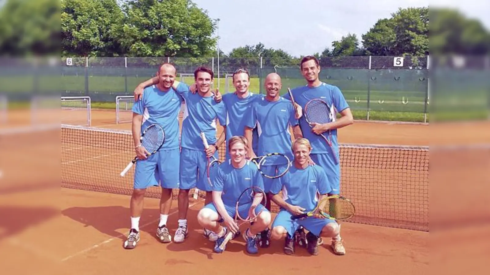 Die Ü30-Herrenmannschaft des TSV Neubiberg/Ottobrunn konnte ungeschlagen als Gruppenerster der Landesliga Süd in die Bayernliga aufsteigen.  	 (Foto: TSV)