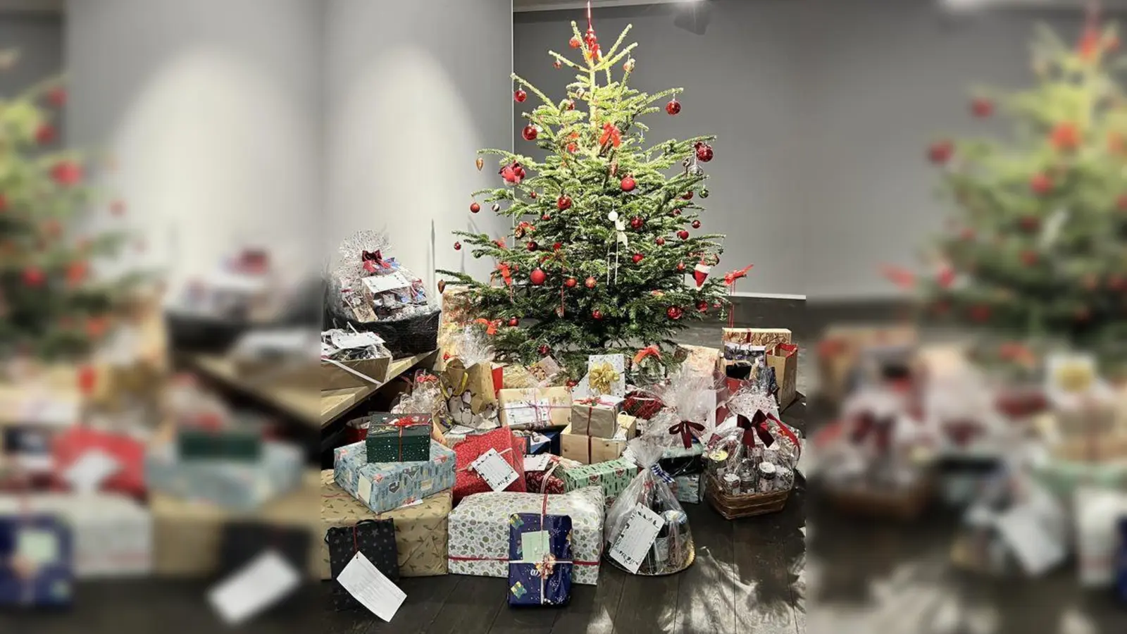 Die Frauen-Union Vaterstetten veranstaltet wieder ihre beliebte Wunschbaumaktion. Die Geschenke müssen bis 3. Dezember abgegeben werden. (Foto: Merzendorfer)