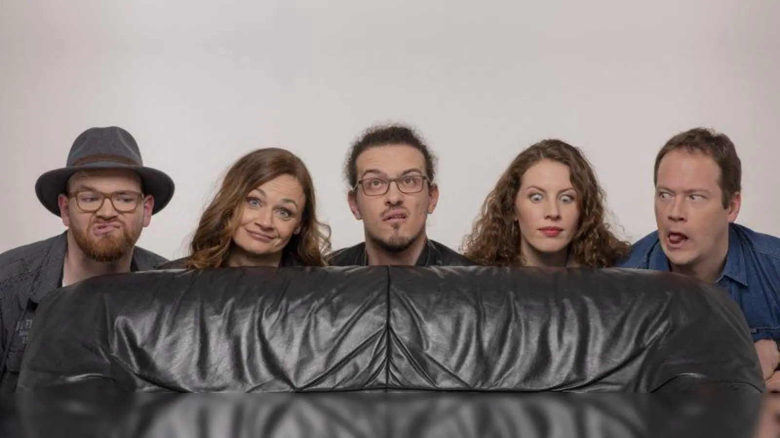 Ihre Eigenkompositionen erzählen Geschichten, die das Leben schreibt. „zwo3wir” macht Emotionen spürbar (Foto: Ronny Posch)