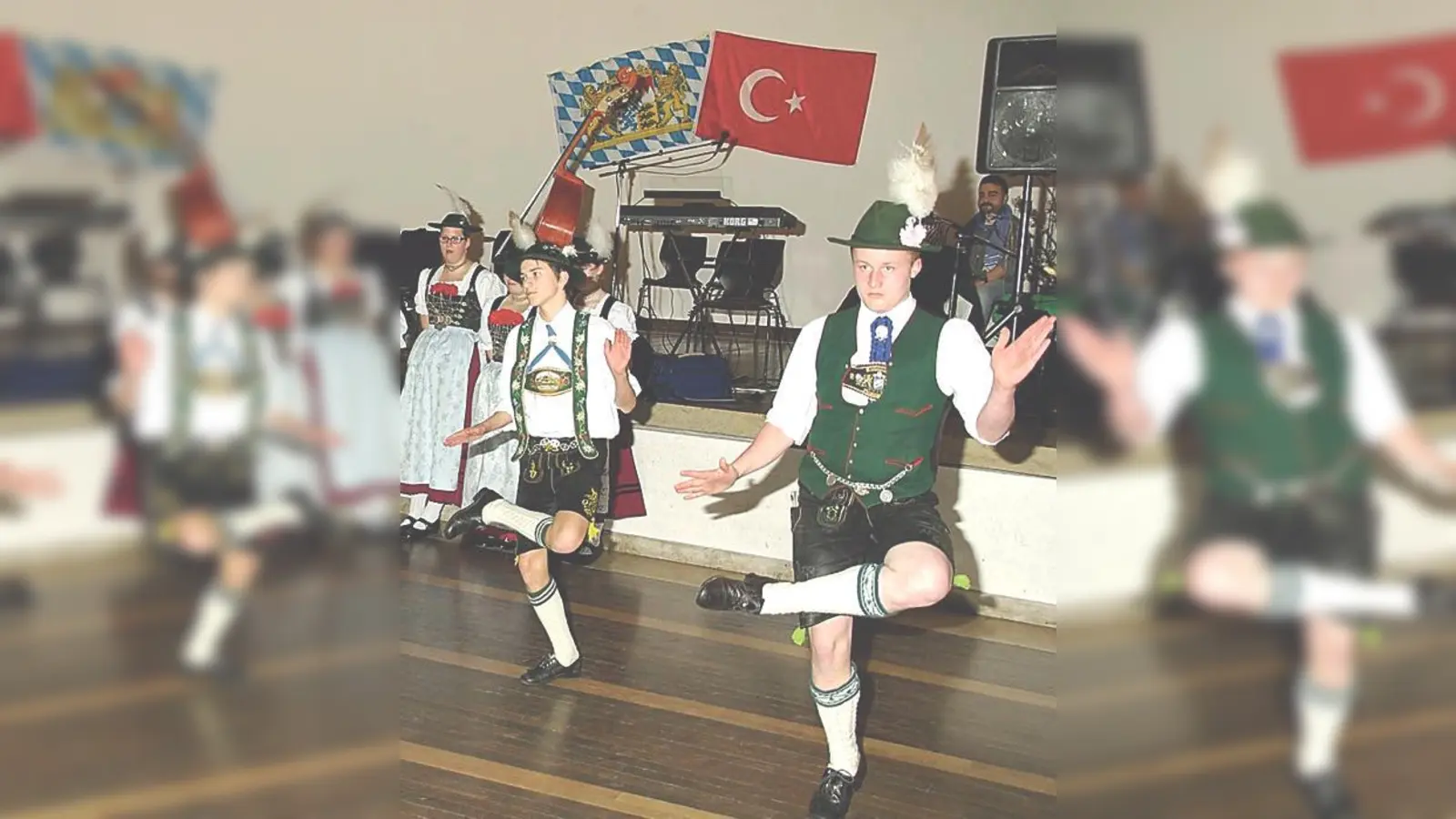 Zum Türkisch-Bayerischen Maitanz lädt »Die Nachbarschaftshilfe  deutsche und ausländische Familien« am 9. Mai.	 (Foto: Werner Krötz)