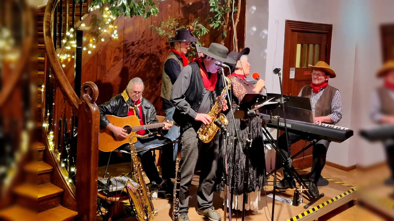 „Fräulein Rosemarie &amp; ihre Lieben” spielen im Kulturzentrum Trudering auf zum Kehraus. (Foto: Rose Bihler Shah)