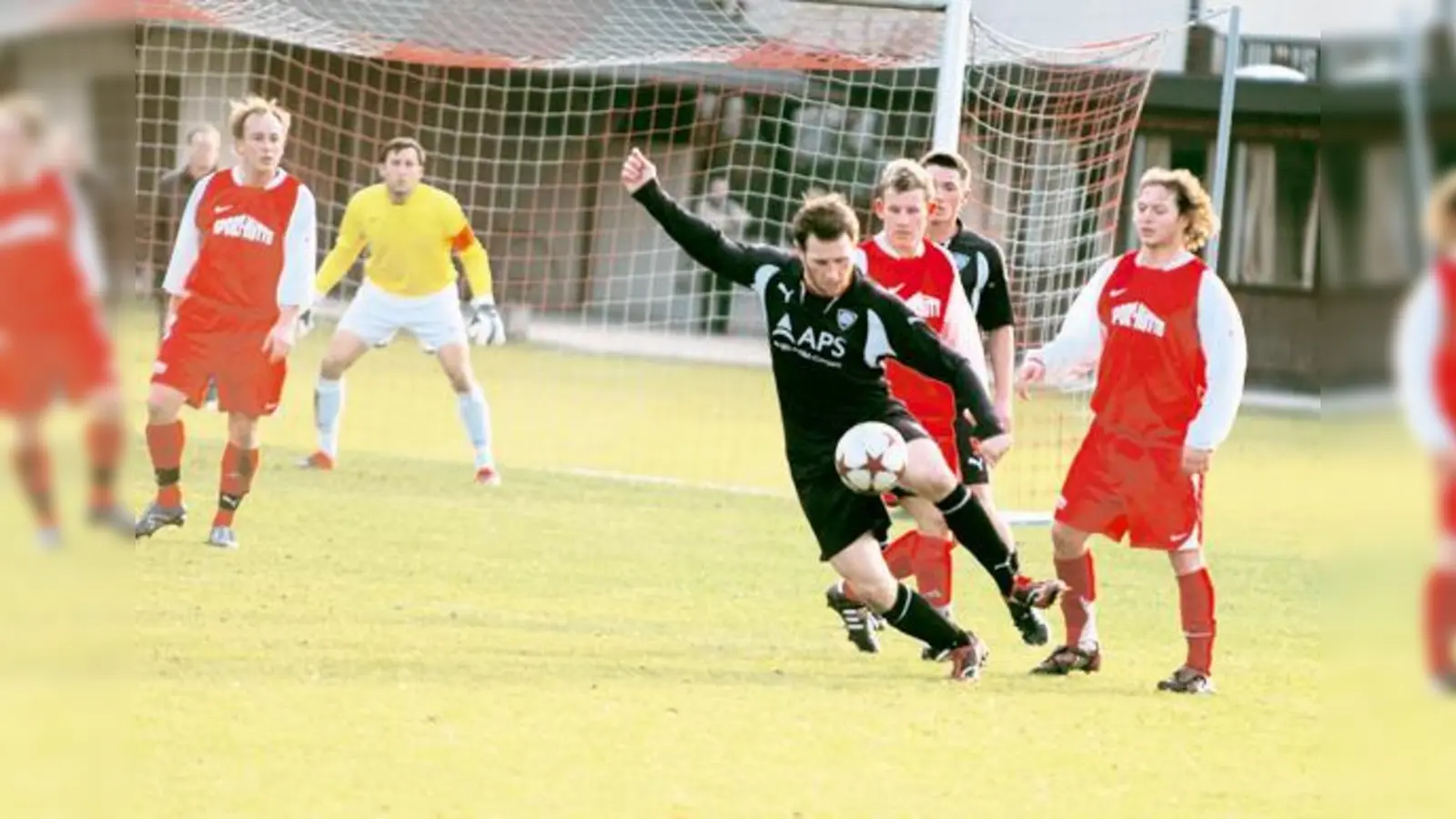Unterföhring zaubert und der Gegner schaut zu: Andi Faber und der FC Unterföhring verabschiedeten sich mit einer Klasseleistung in die Winterpause.	 (Foto: ba)