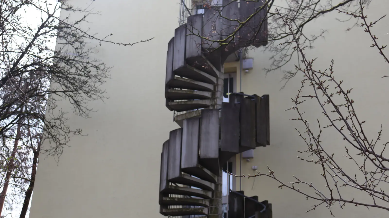 Wohnen in München ist teuer und manchmal steigen die Mieten in unerlaubte Höhen. Dagegen schreitet die Stadt jetzt mit einem „Mietenmonitor” ein. Die Maßnahme geht vorerst bis Ende 2028. (Foto: mha)