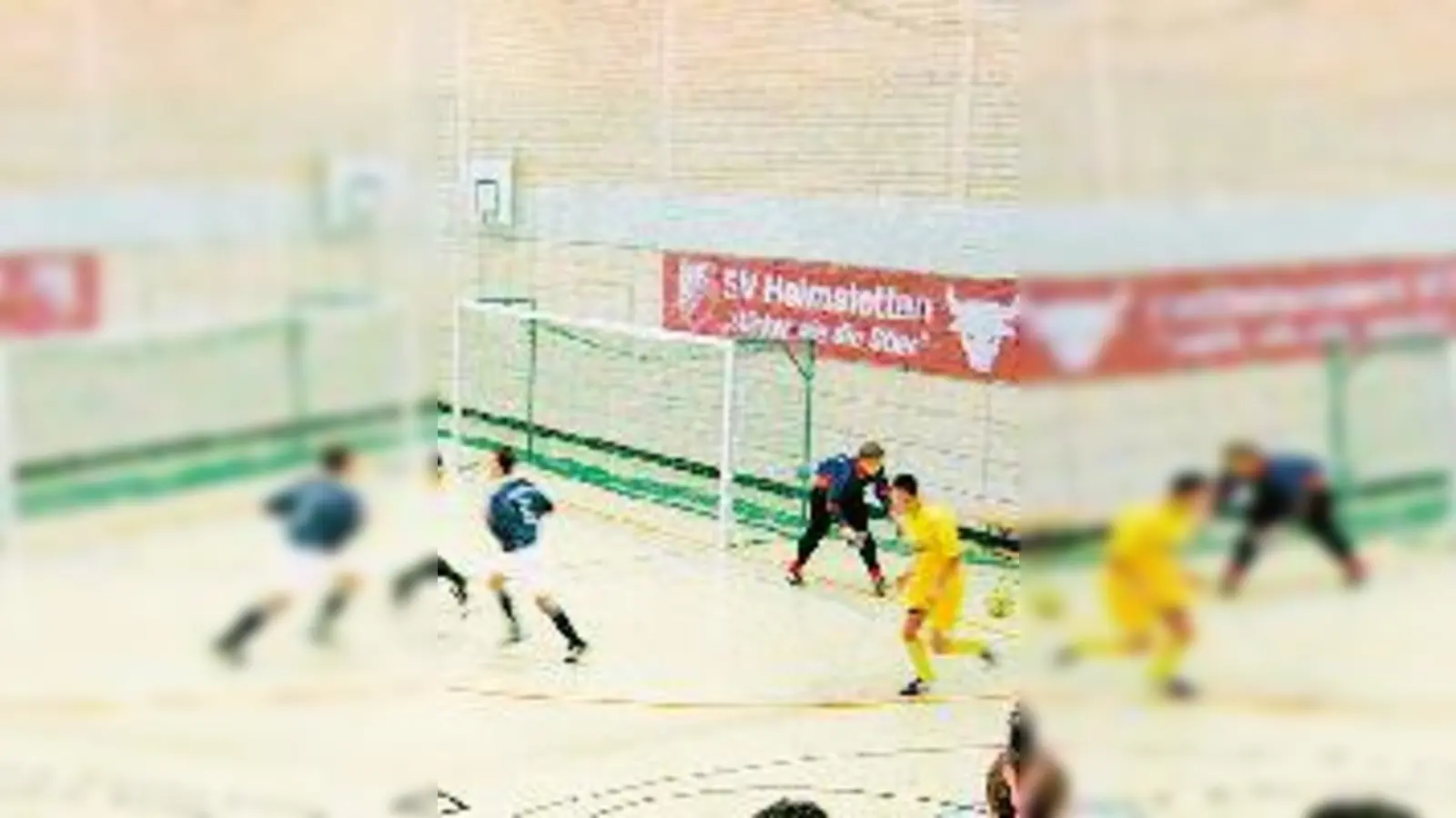 Weniger Spieler und kleineres Spielfeld: Hallenfußball ist eine dynamische Angelegenheit.	 (Foto: Verein)