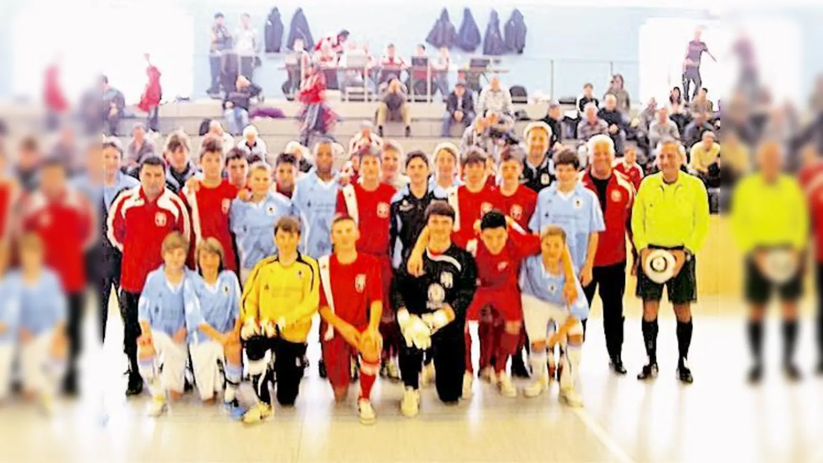 Die Teilnehmer des Endspiels bei den C-Junioren: TSV Milbertshofen und TSV 1860 München.	 (Foto: Privat)