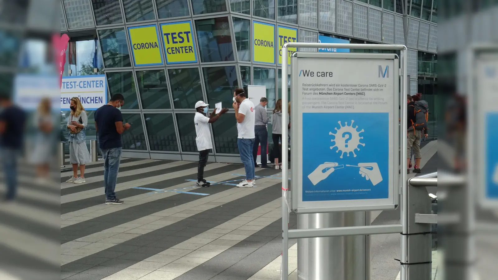 Aktuell werden am Flughafen München 2000 bis 2200 Abstriche pro Tag gemacht. Die Tests sind für Reiserückkehrer aus Risikogebieten verpflichtend.  (Foto: kw )