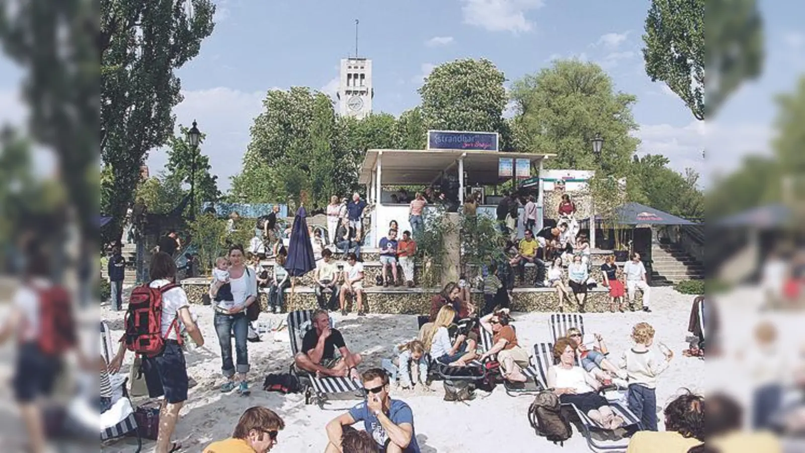 Ab Mitte Mai öffnet wieder der Kulturstrand seine Pforten an der Isar, 2012 an der Ludwigsbrücke, 2013 wie auf dem Foto an der Corneliusbrücke.  (Foto: urbanauten)