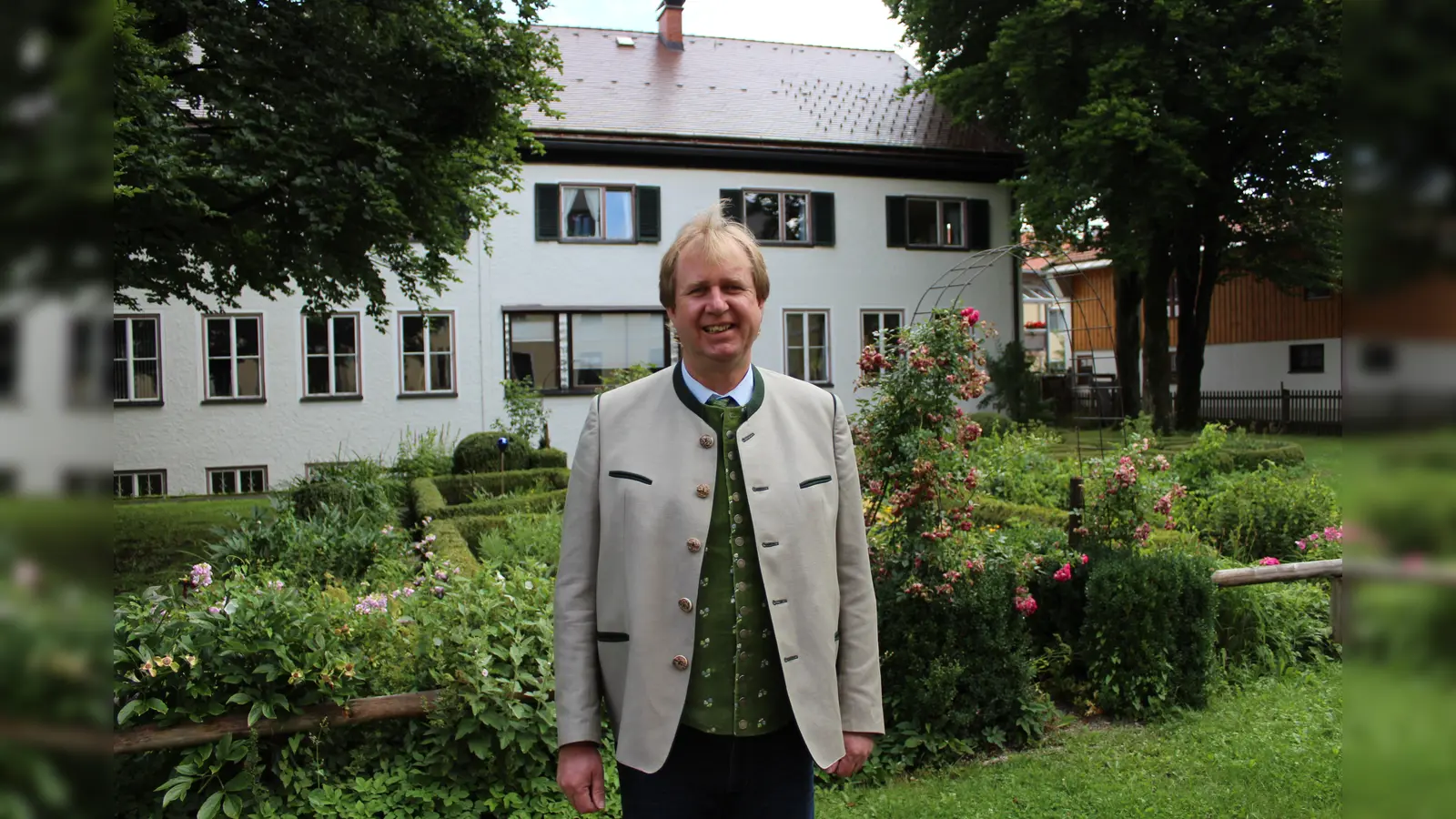 Miesbachs Grüner Landrat Wolfgang Rzehak muss sein Amt am kommenden Sonntag gegen acht Kandidaten verteidigen.  (Foto: Privat)