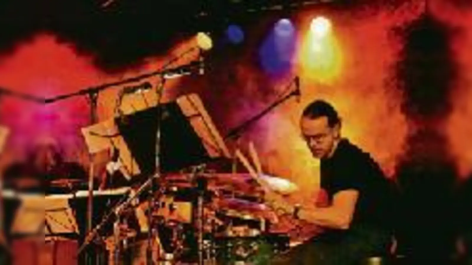 Lucas Niggli im Jazzclub.  (Foto: VA)