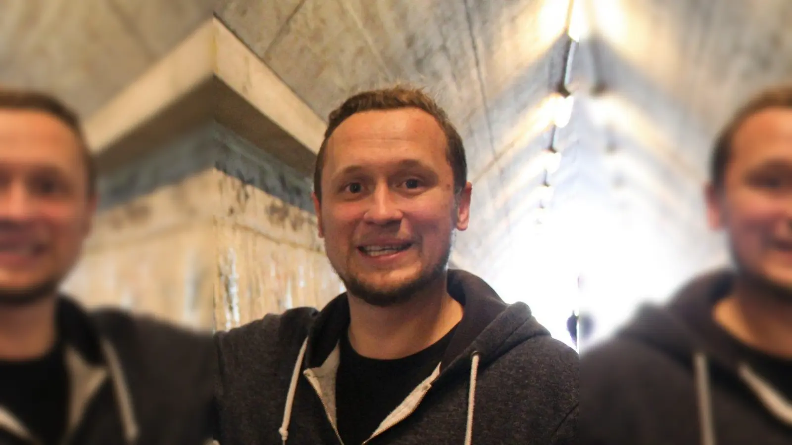 Der Pasinger Maler Martin Blumöhr lädt alle Pasinger Bürger ein, sich am nächsten Kunstgroßprojekt - einer Hauswandgestaltung in der Bäckerstraße - zu beteiligen. (Foto: us)