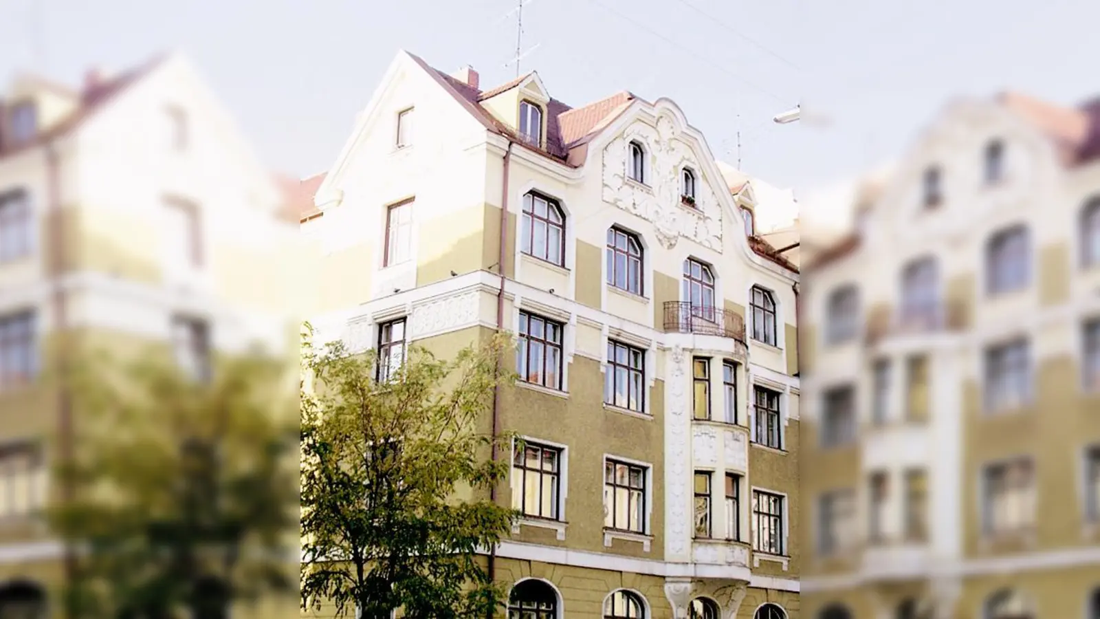 Passende Kulisse der modernen Frauen: Häuser in der Römerstraße.	 (Foto: VA)