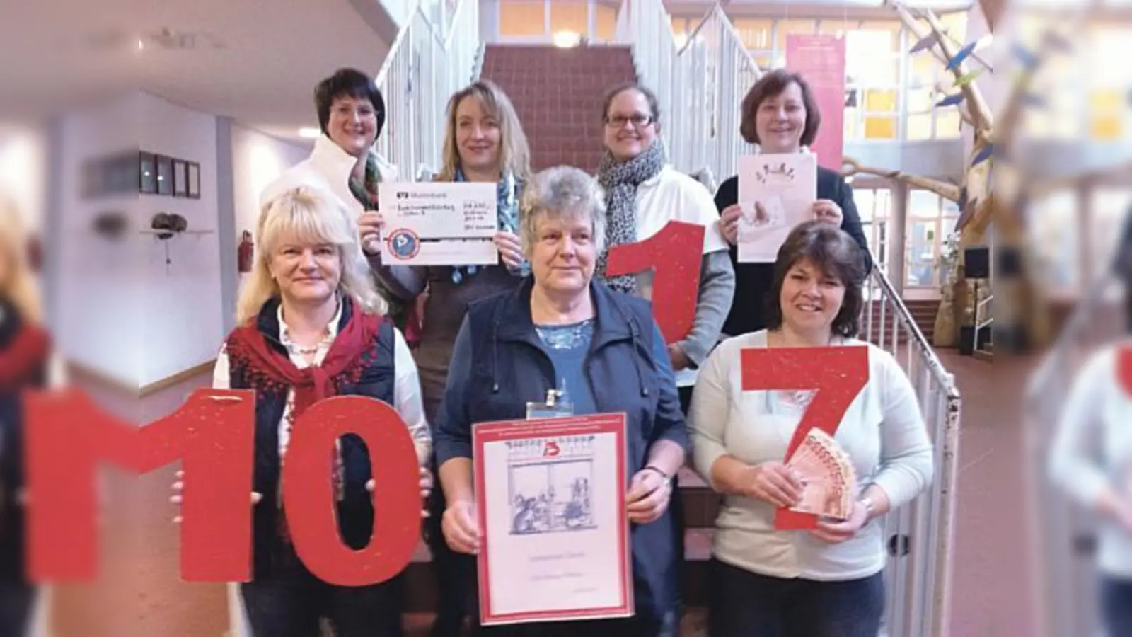 Ende Januar konnten die Spenden, die bei den Kirchheimer Adventskalenderfenstern eingingen, übergeben werden.  (Foto: privat)