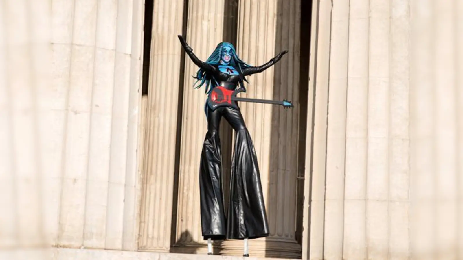 Rockavaria kommt 2018 wieder! Diesmal steigt das Spektakel am Königsplatz. Die erste Stellprobe ergab bemerkenswerte Motive.	 (Foto: VA)