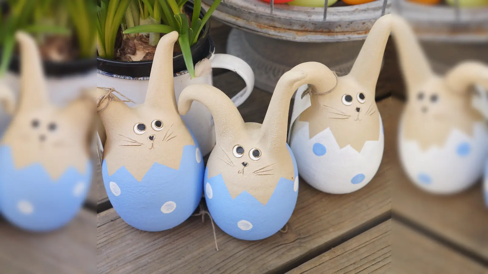 Liebevoll selbstgemachte Osterbasteleien erwarten die Besucher beim Hobbykünstlermarkt. (Foto: hw)