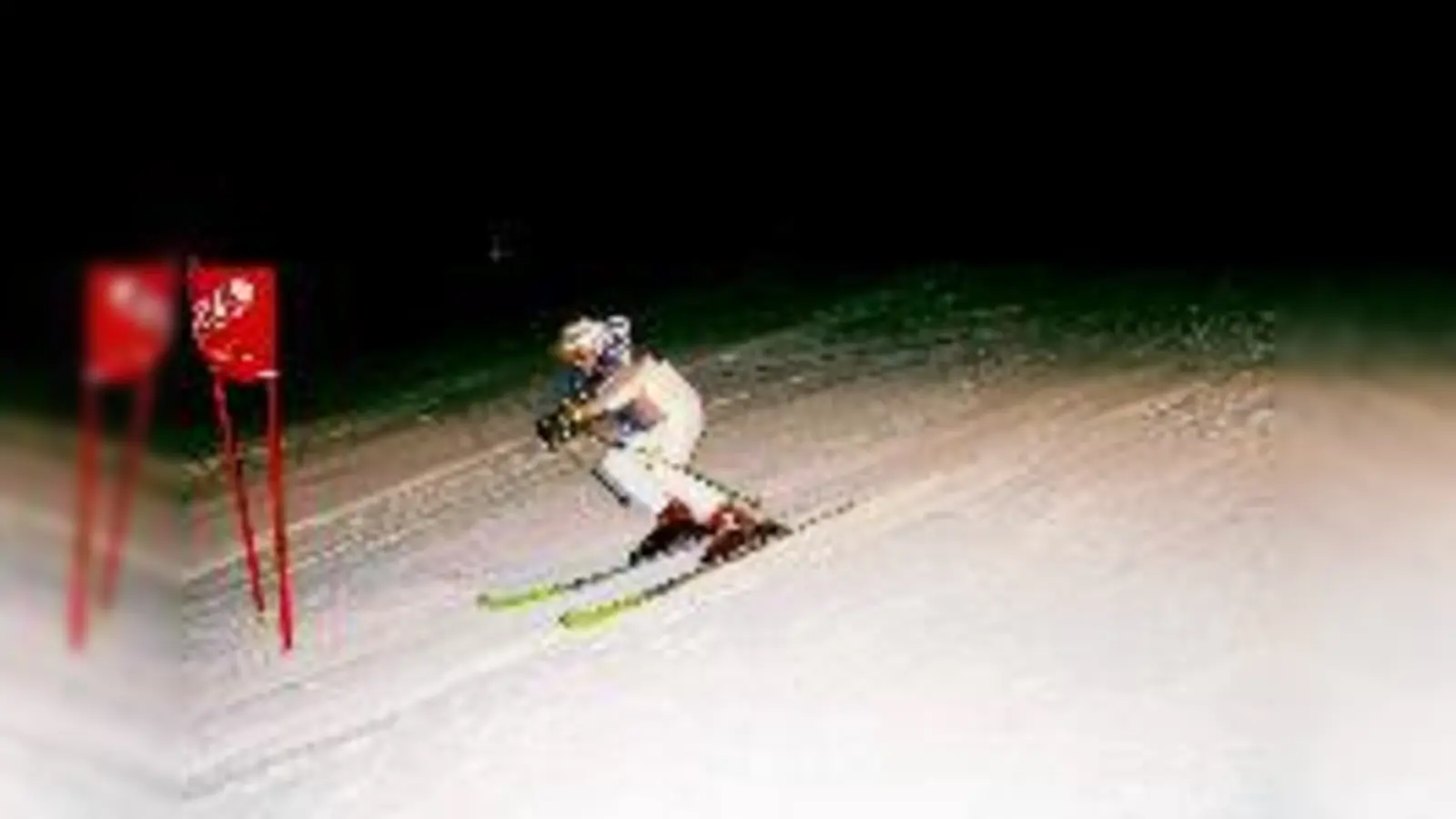 Zehn Tage nonstop auf Skiern unterwegs  das heißt auch nachts. Auf diese sportliche Höchstleistung bereitet sich Christian Flühr vor.	 (Foto: Privat)