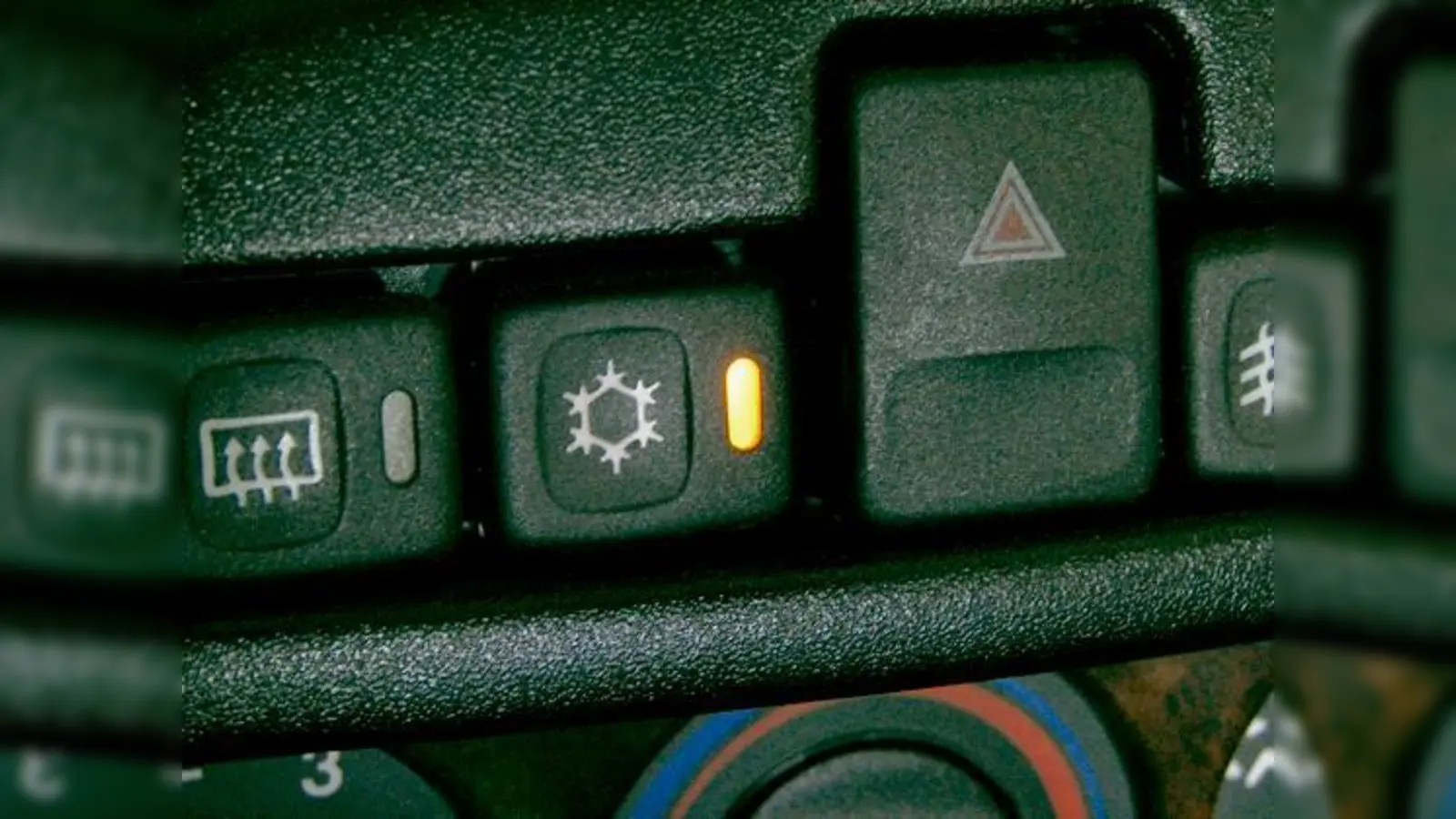 Wohlfühlklima auf  (Foto: Um dicker Luft im Auto vorzubeugen, sollte das System alle zwei Jahre im ADAC-Prüfzentrum gewartet werden.)