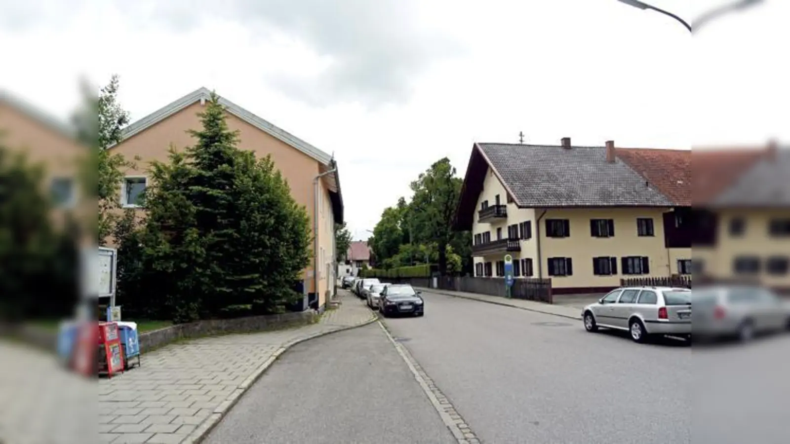 Im Bereich der Hauptstraße 60  rechte Seite -  ist der Neubau einer Wohnanlage mit 32 Wohnungen geplant.	 (Foto: Kohnke)