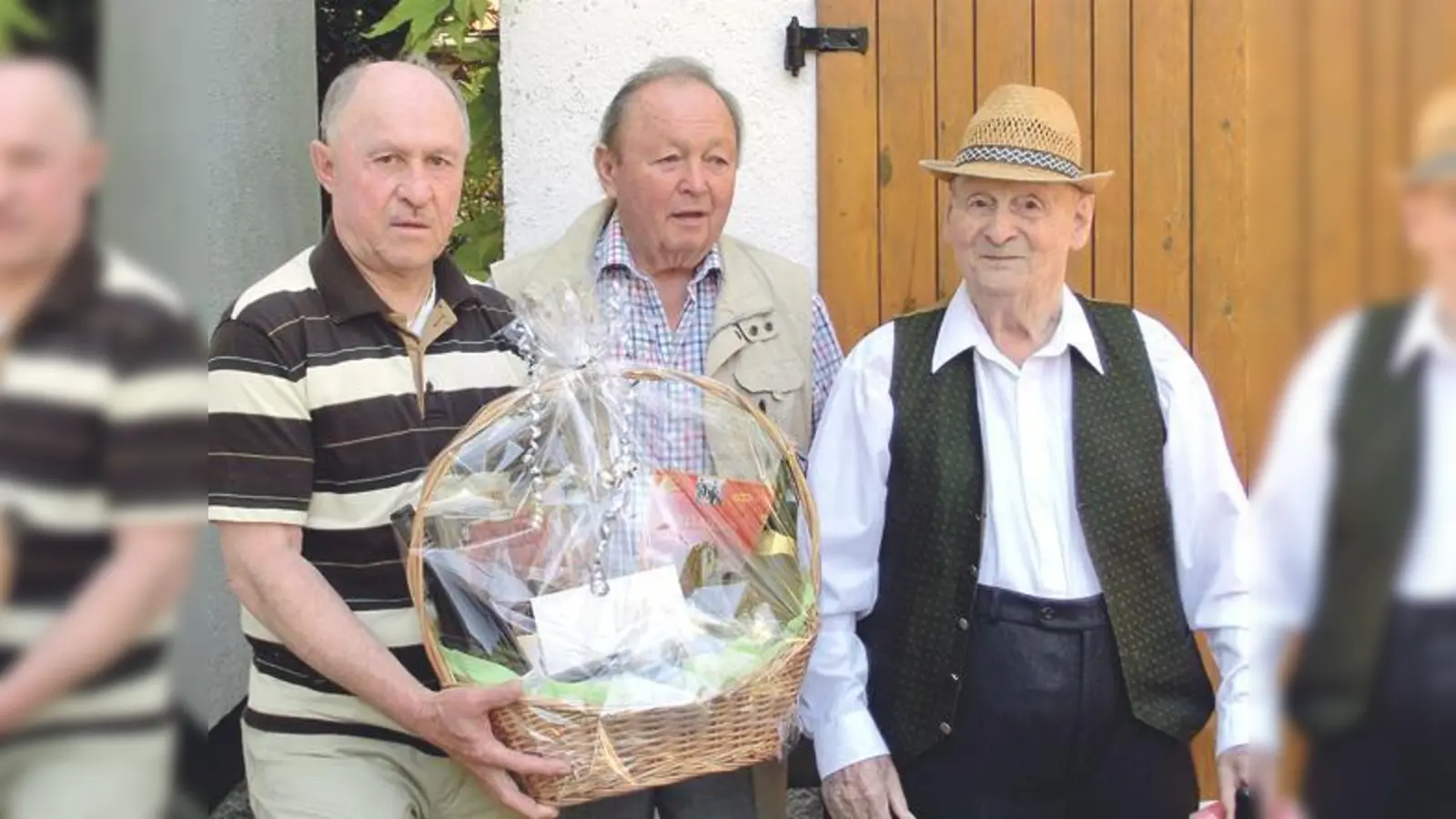 Hans Geil, Dr. Rainer Heilmann und Jubilar Franz Kuttner (v. l.).	 (Foto: VA)