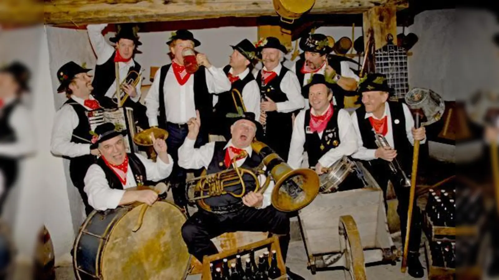 Die Jetzendorfer Hinterhof Musikanten treten auf dem  Unterhachinger Bürgerfest auf.  (Foto: Veranstalter)