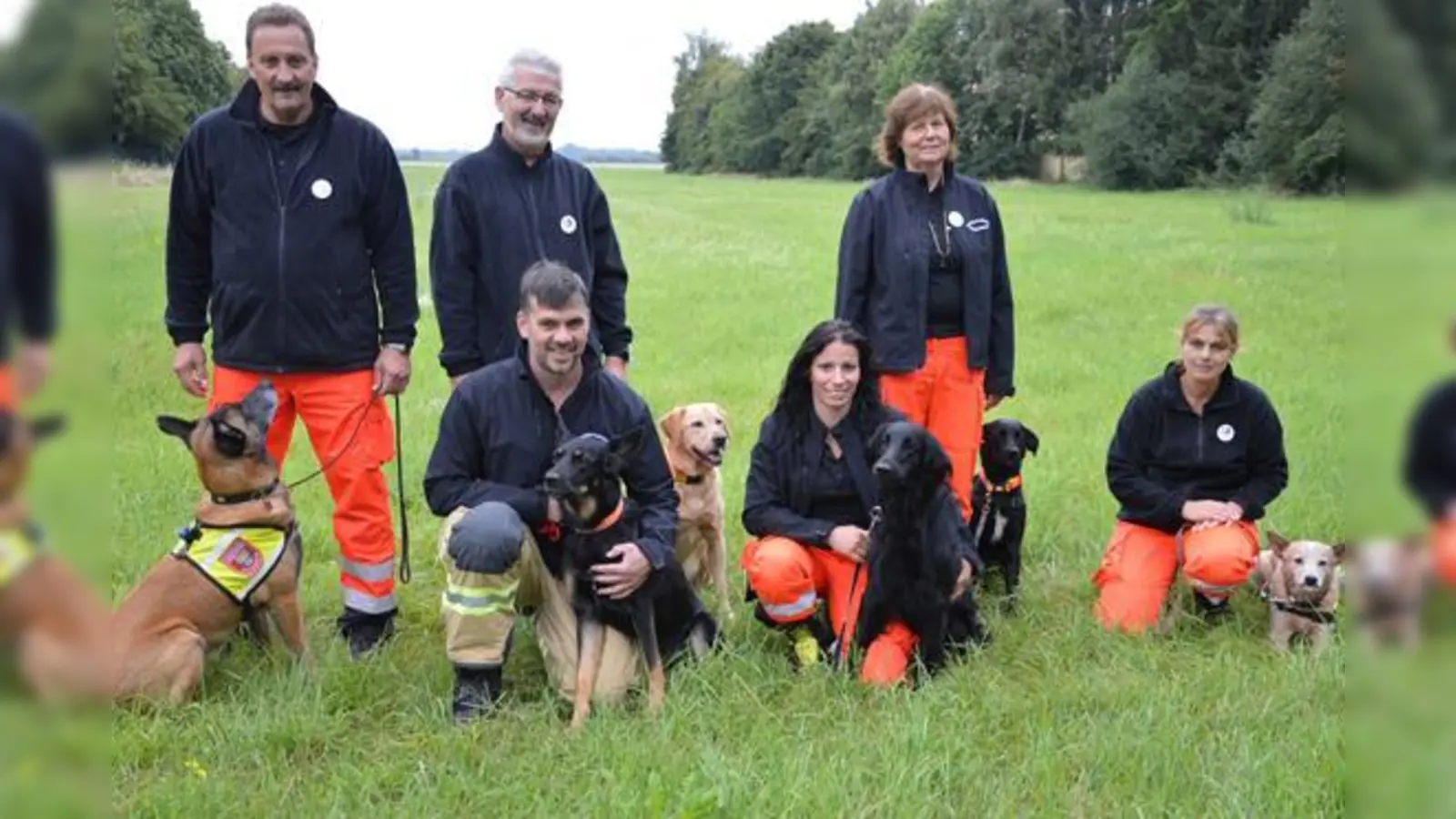 Helden haben bei der Gruppe München der Rettungshundestaffel Oberbayern zwei Beine und vier Pfoten.	 (Foto: Marion Friedl)