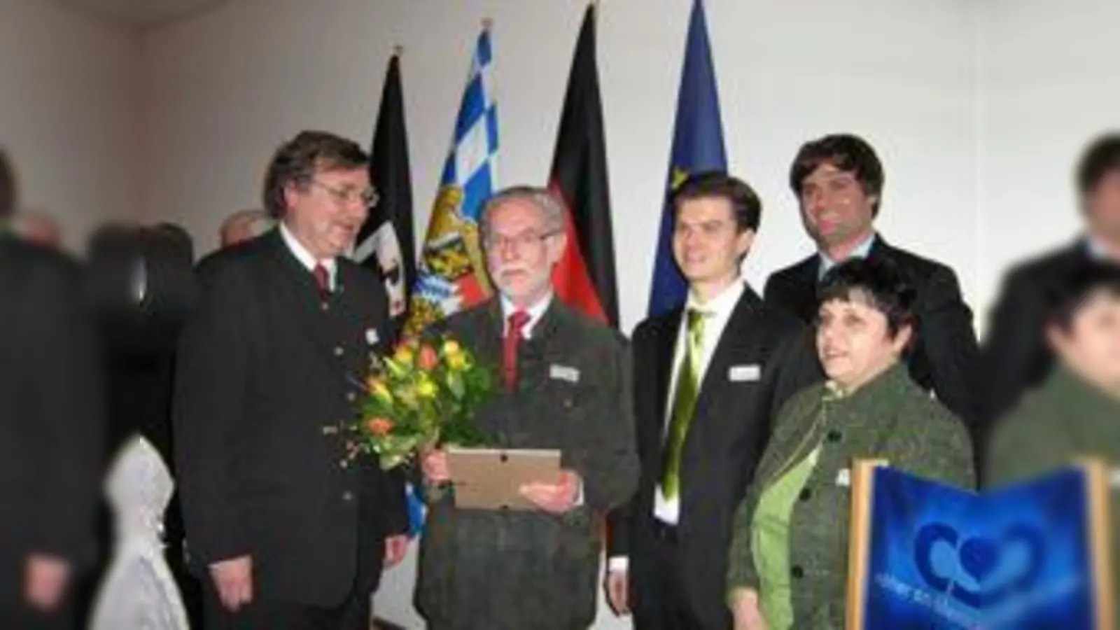 Verleihung der Ehrenmitgliedschaft (v.l.): Joachim Unterländer (MdL), Franz-Josef Buckl, Christian Haase, Alexander Dietrich (BA 9) und Susanne Mayer (BA 9). (Foto: pi)