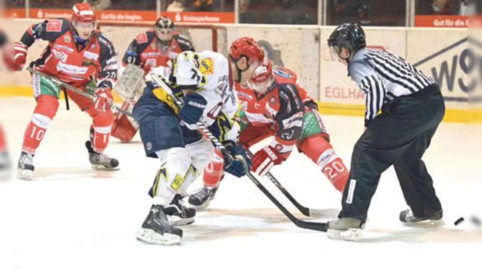 Bully-Szene mit den Klosterseern aus dem jüngsten Heimspiel gegen die Schweinfurt Mighty Dogs.  (Foto: smg/Nicky Alexander)