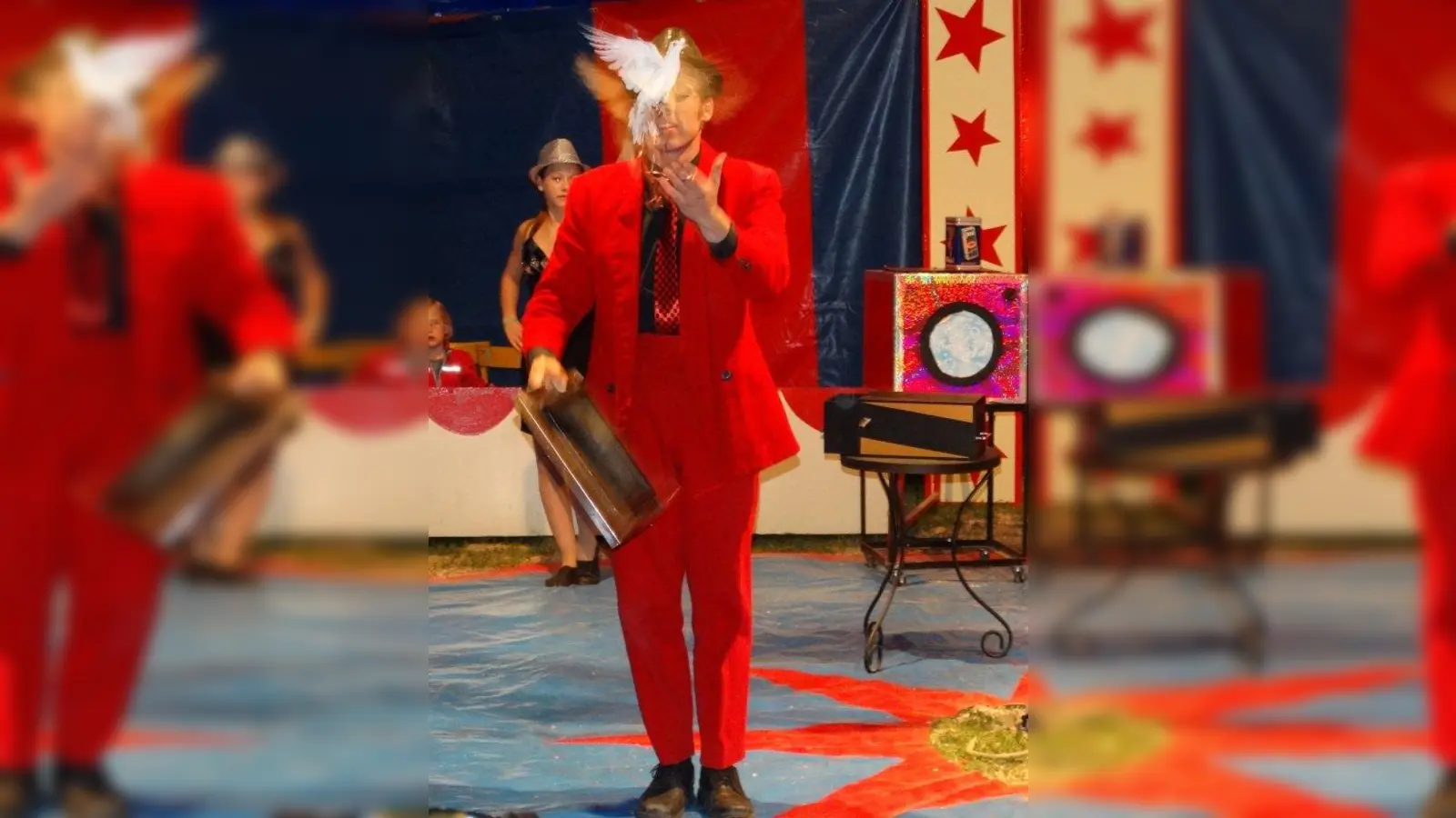 Nicht nur ein Kaninchen, auch eine Taube wird ganz gerne aus dem Hut gezaubert. (Foto: tab)