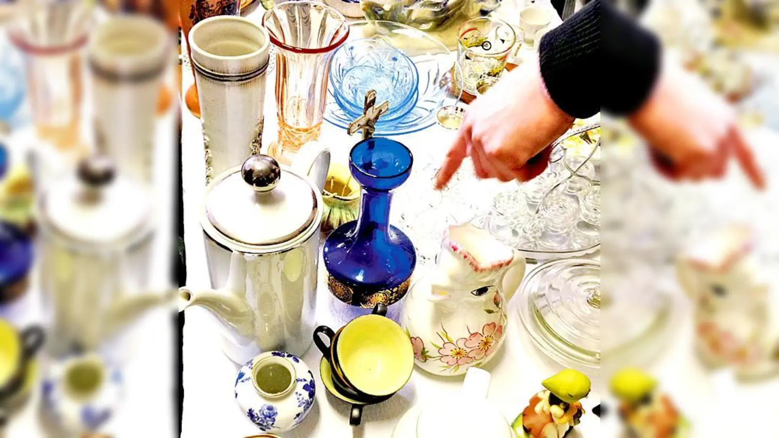 Jede Menge Schnäppchen warten auf die Besucher des Muna-Flohmarktes.	 (Foto: VA)