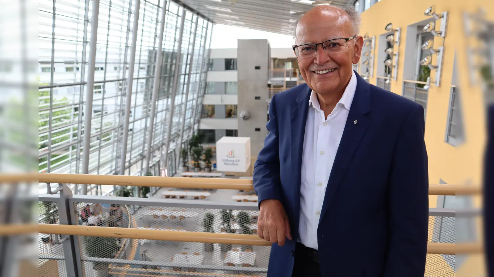 Der langjährige Bezirkstagspräsident von Oberbayern, Josef Mederer, unterstützt den Stiftungsrat der Stiftung ICP München. (Foto: ICP)