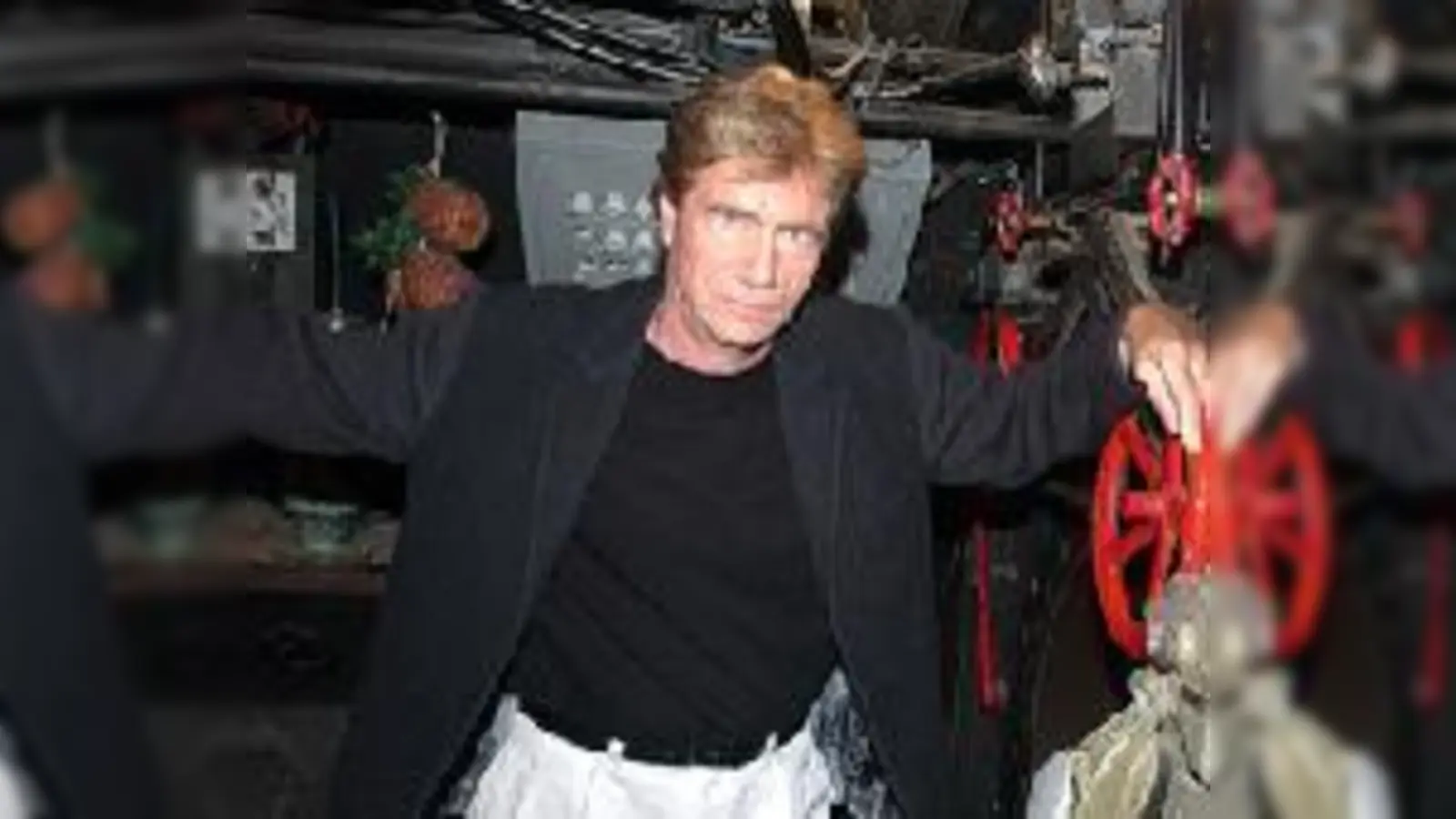 Männerrunde in der Stadtbibliothek Schwabing.  (Foto: VA)