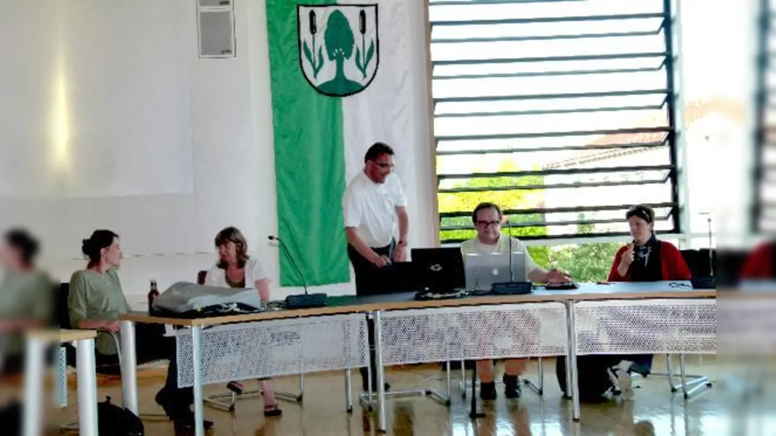 Die Initiatoren der Schools Out Party (v.l.): Nadine Gaugg, Birgit Campbell, Michael Janssen, Robert Wäger, Martina Wilkowski.  (Foto: bb)