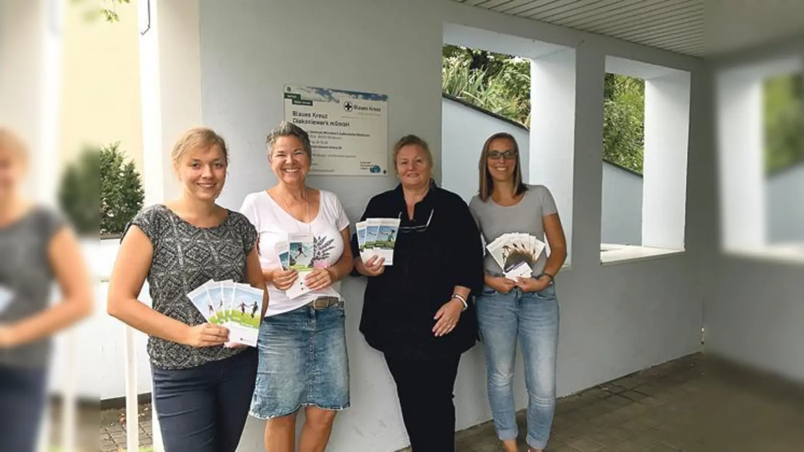 Die Ottobrunner Beratungsstelle des Blauen Kreuzes feiert in diesem Jahr ihren 15. Geburtstag. Immer im Einsatz für ihre Klienten, nicht nur aus Ottobrunn sind Linda Barth, Sabine Gutscher, Ursula Mocker-Schulz und Alexandra Mair (v. l.) 	 (Foto: hw)