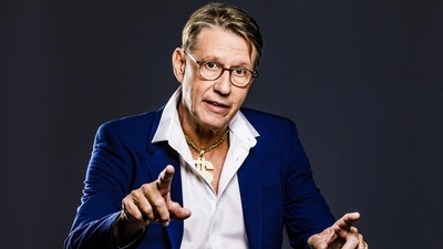 Andreas Rebers präsentiert sein aktuelles Programm „rein geschäftlich”. (Foto: Susi Knoll)