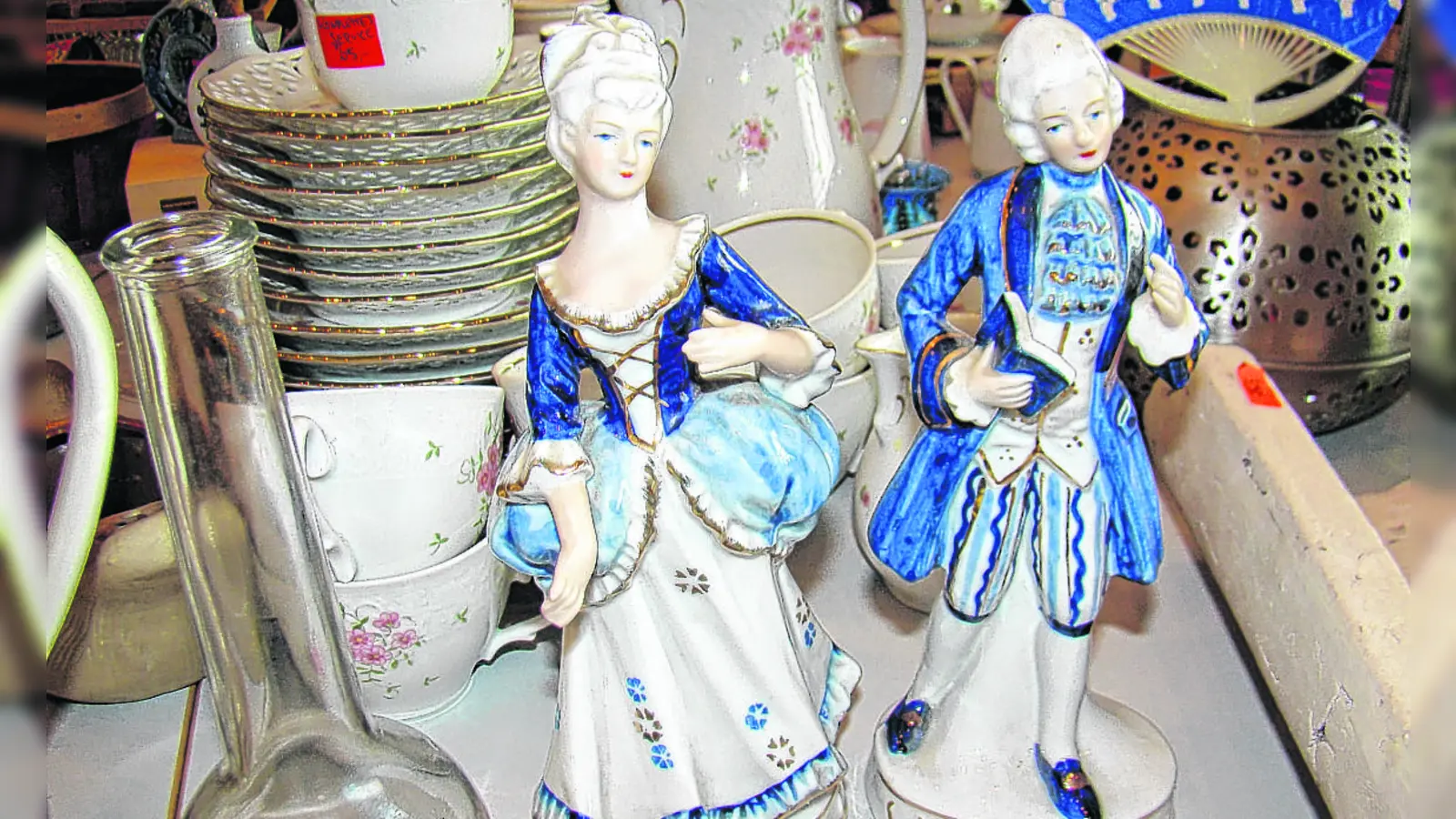 Auf Hofflohmärkten lässt sich Praktisches, Außergewöhnliches und Schönes erwerben. (Symbolbild: pst)