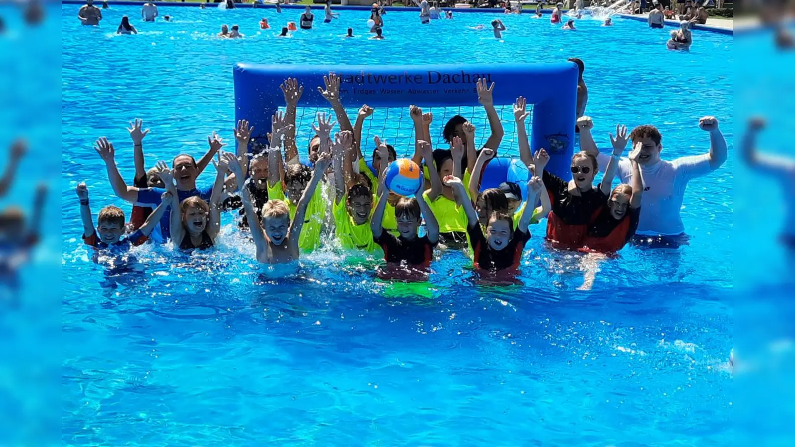 Die jungen Talente lernten und die Grundlagen des Aquaballs und hatten viel Spaß dabei. (Foto: Bunnyhunters)