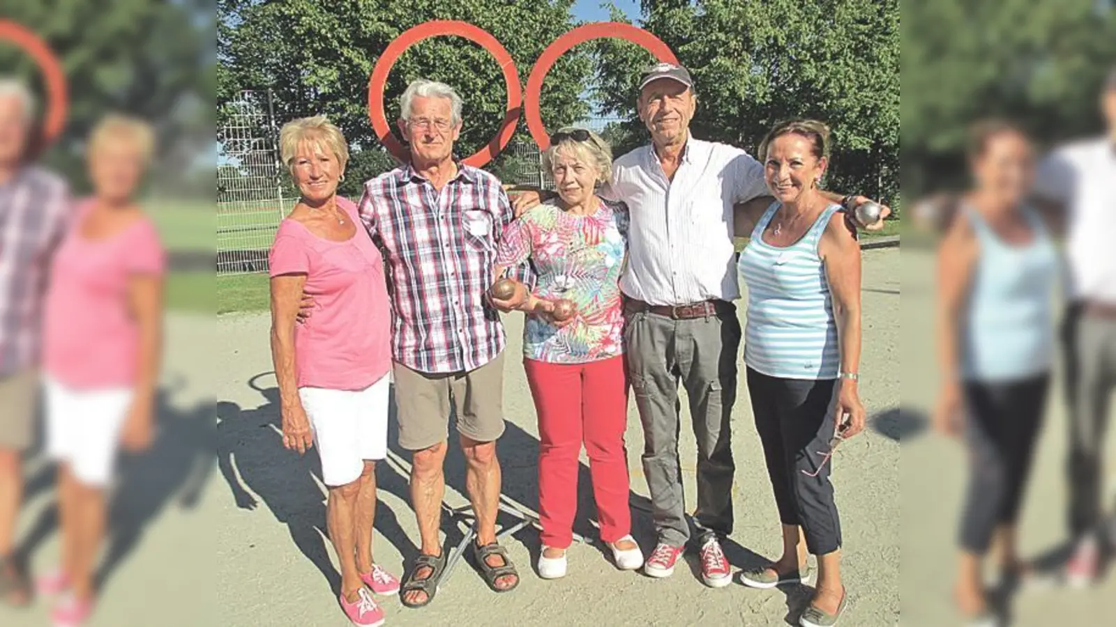 Uschi Lerche (v. l.), Hubert Tögel, Theresia Schmid, Klaus Stoffel und Rita Gehrer auf dem Siegesfoto des Boule-Turniers. 	 (Foto: Röser)