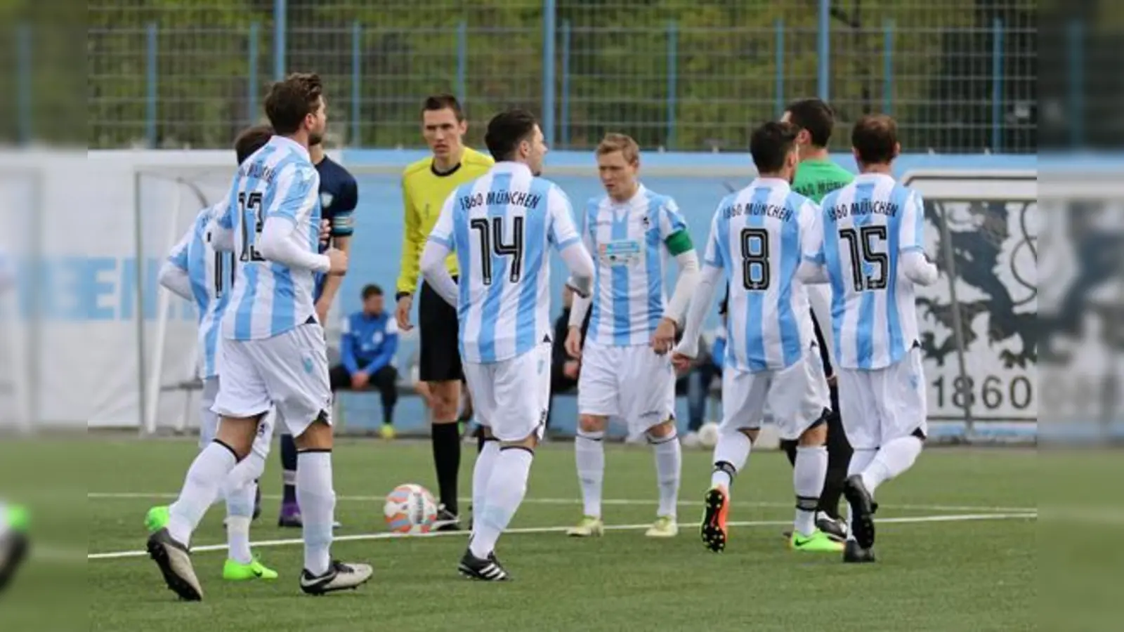 Trainingsauftakt im Lokalfußball.  (Foto: Anne Wild)