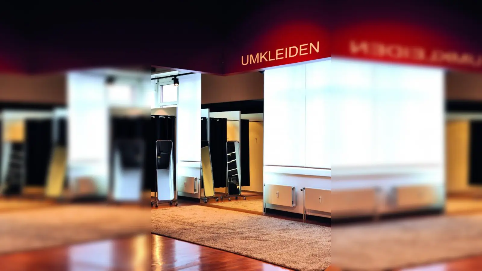 Große Umkleidekabinen garantieren ein bequemes Einkauferlebnis. (Foto: pi)